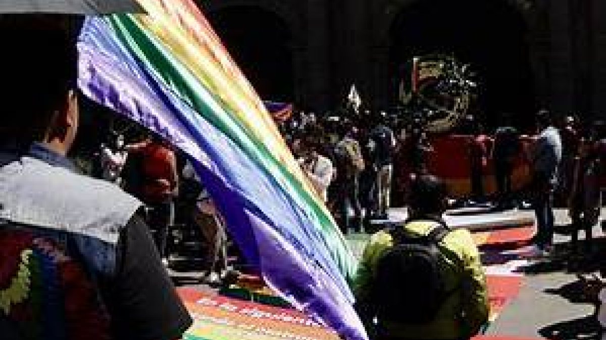 Protestas en Pueblito Mexicano exhiben tensión por matrimonio igualitario