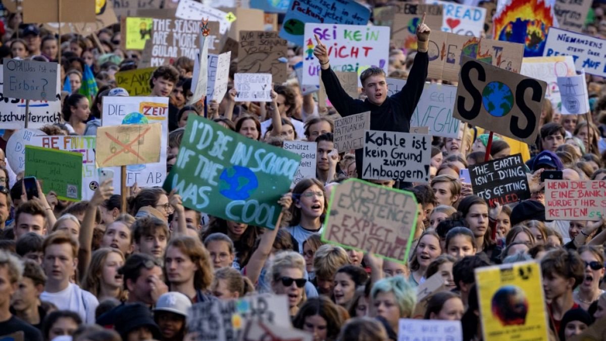 Europa enfrenta nuevas protestas por crisis económica y migración
