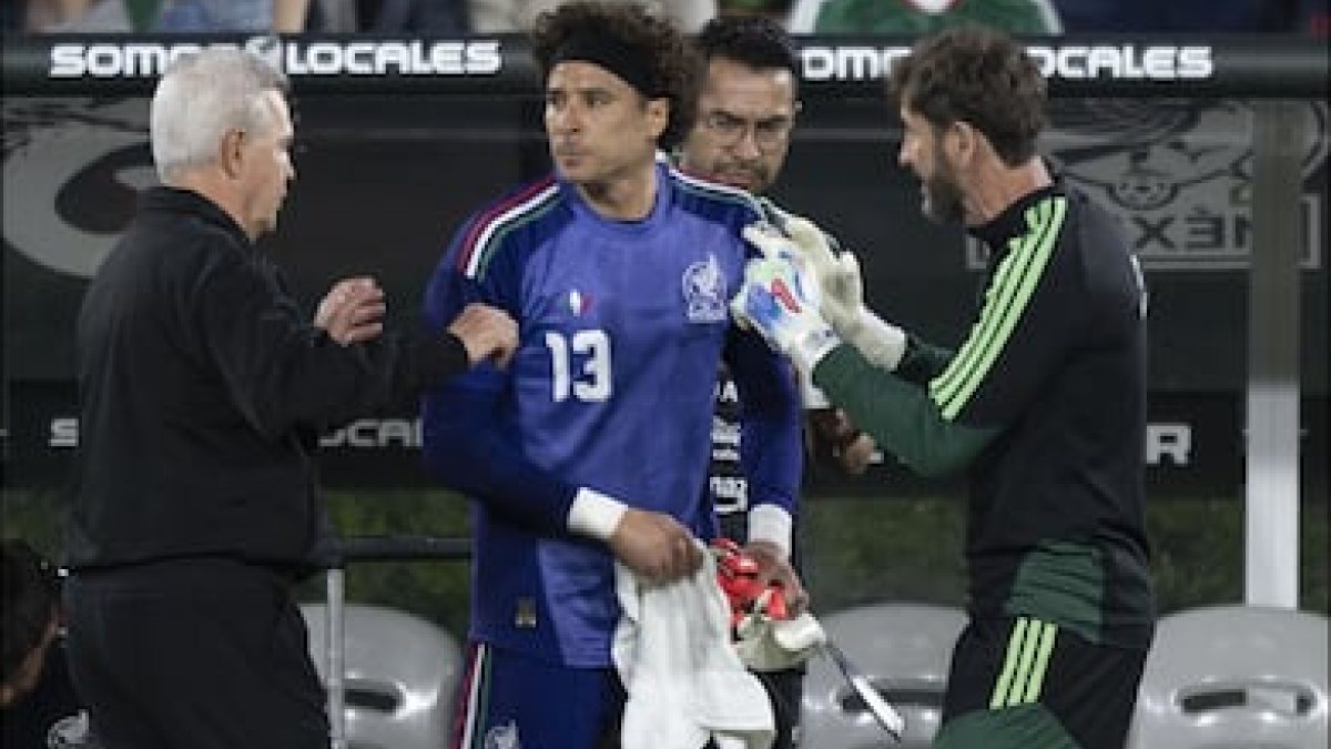 Guillermo Ochoa vuelve a recibir ovación con la Selección Mexicana