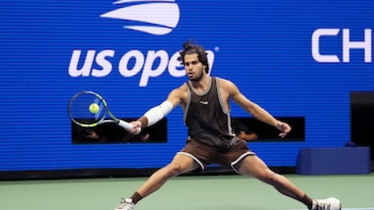 Carlos Alcaraz remonta y despeja dudas en el US Open