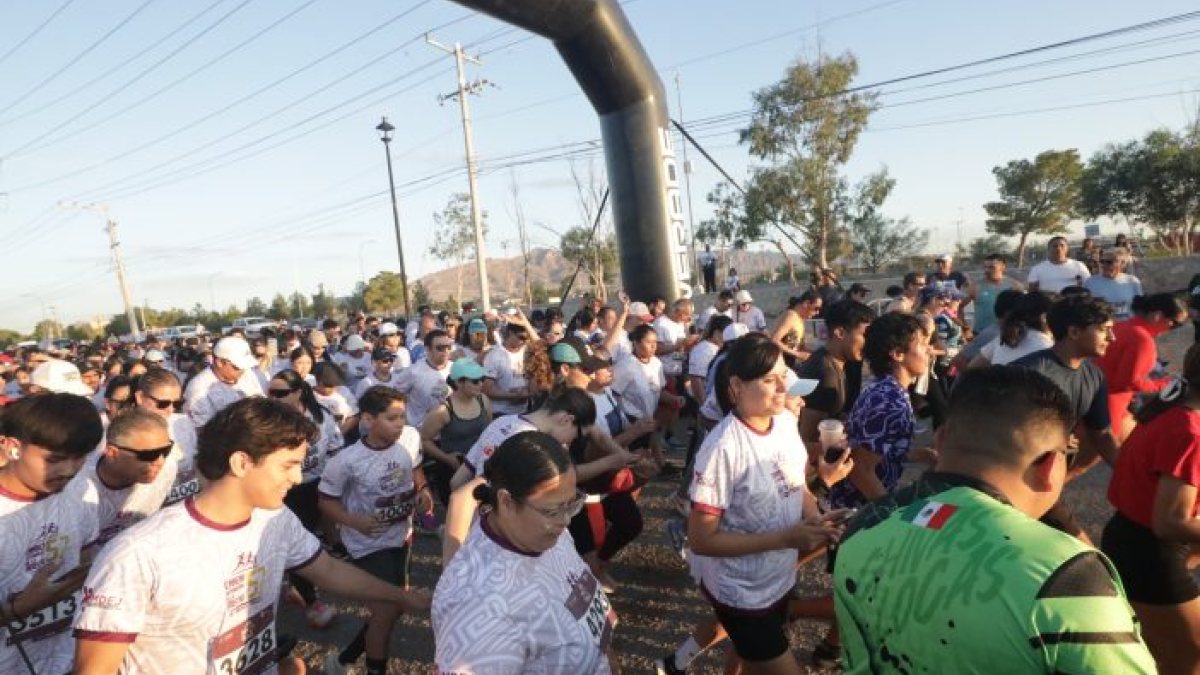 Más de 8 mil corredores llenan las calles en la edición 57 de la Carrera de la Amistad