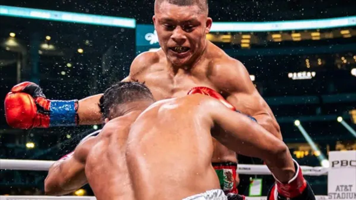 Isaac ‘Pitbull’ Cruz entra en semana de pelea: defenderá título interino del CMB ante Néstor Bravo