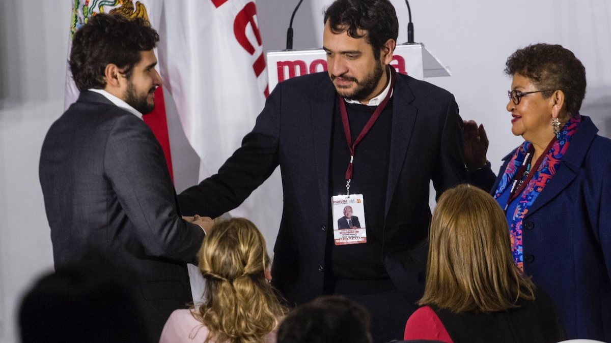 Fiscalía niega órdenes de detención contra Andy López Beltrán y Amílcar Olán