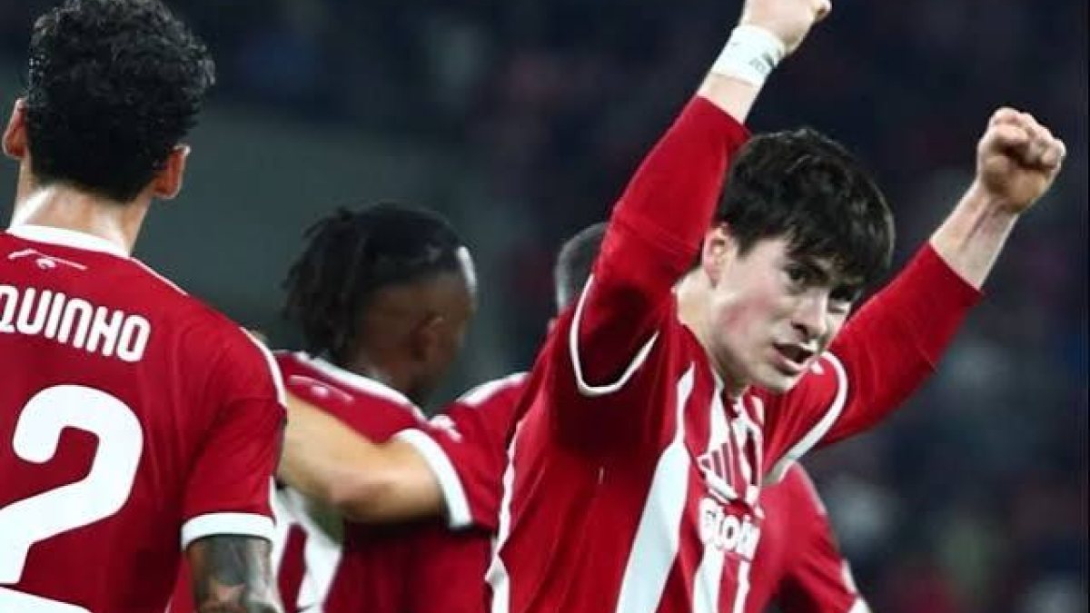 Armando ‘Hormiga’ González debuta con gol en Europa League y Olympiacos gana 2-1