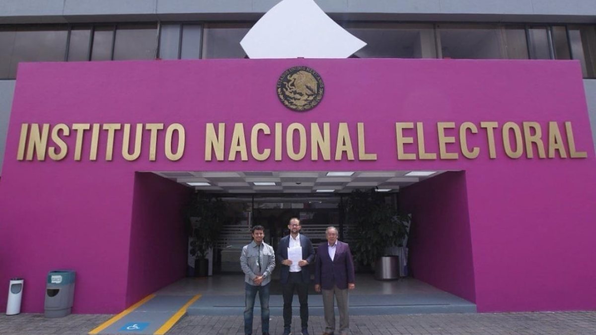 Movimiento Ciudadano denuncia a Morena ante el INE por presuntos actos anticipados de campaña
