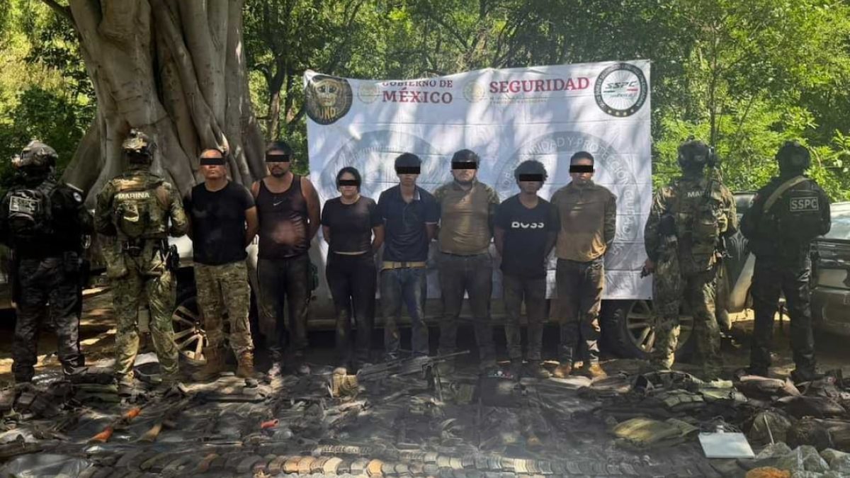Detienen a nueve presuntos integrantes del Cártel de Sinaloa tras enfrentamiento en zona serrana
