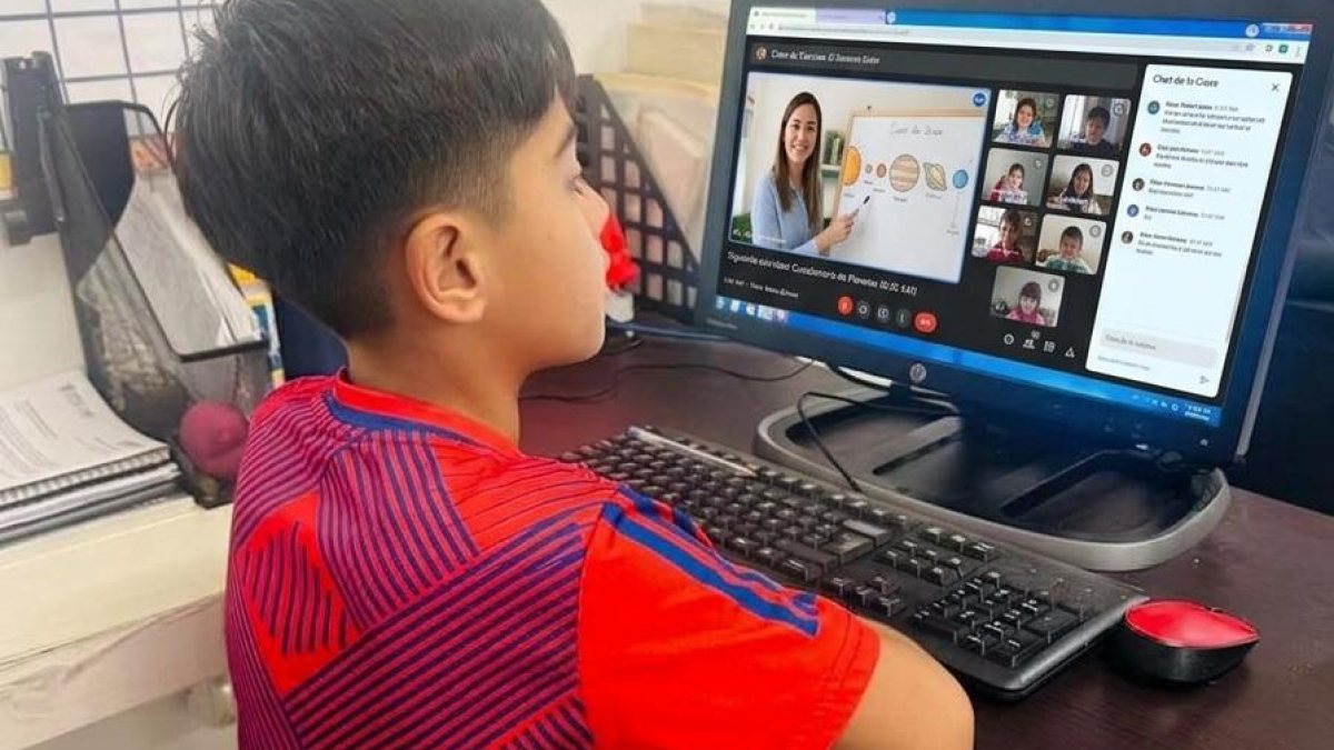 Educación básica seguirá a distancia en Juárez; UACJ retoma actividades presenciales