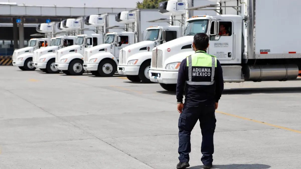 Importadores y exportadores advierten atrasos y mayores costos por reforma aduanera