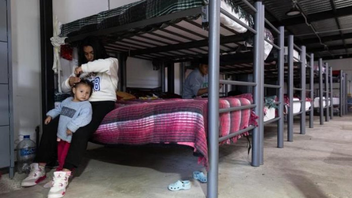 Albergues de migrantes en Juárez operan con baja ocupación tras endurecimiento migratorio de Estados Unidos