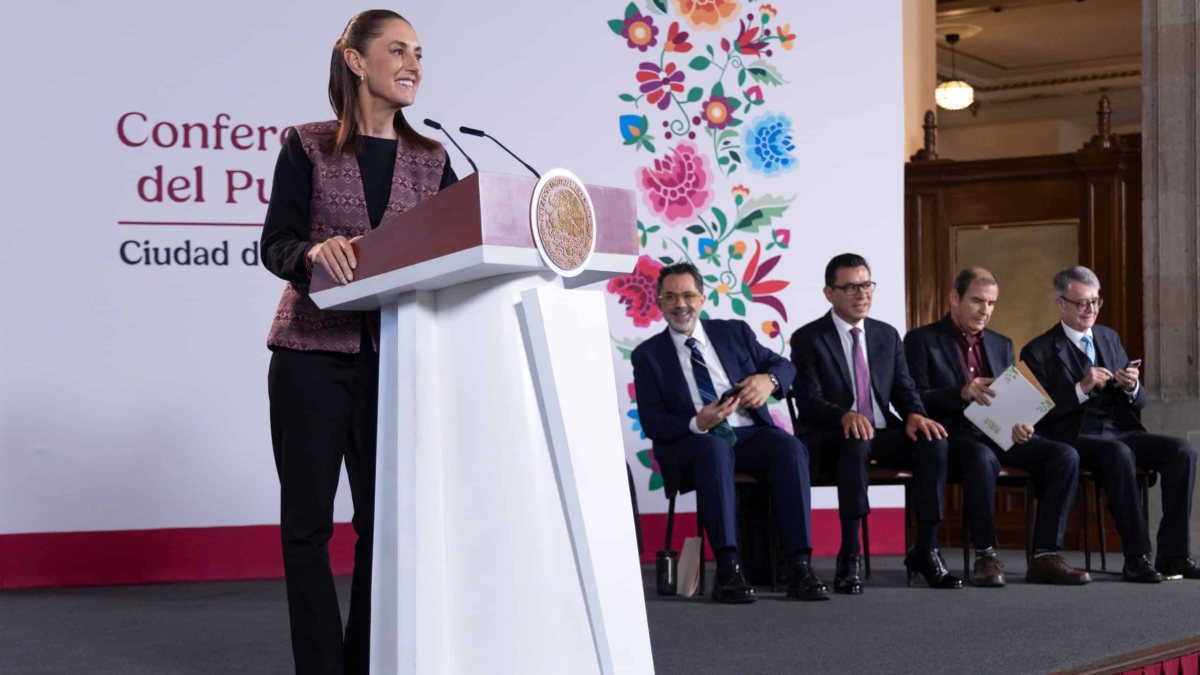 Sheinbaum vuelve a cuestionar acercamiento entre Vicente Fox y el PRI