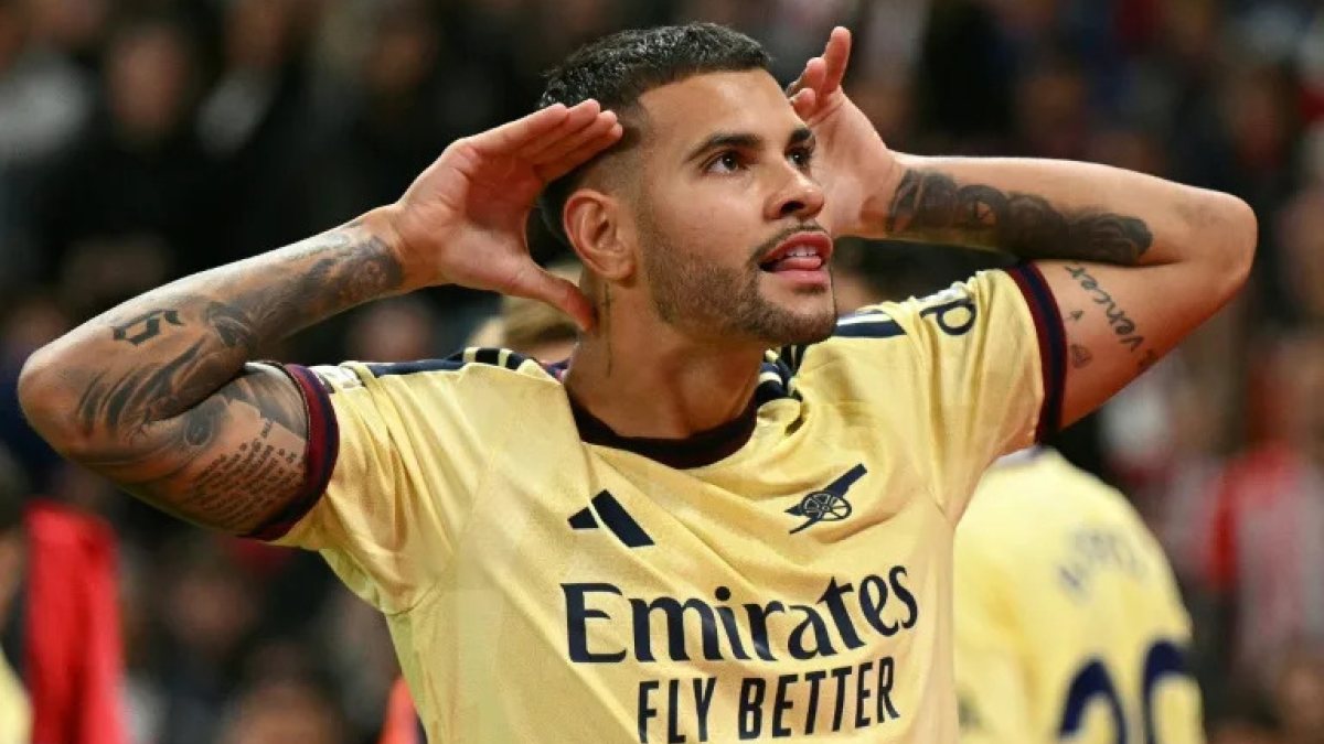 Arsenal mantiene paso perfecto en la Premier League tras vencer al Sunderland