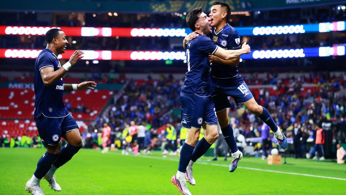 Cruz Azul gana 4-3 al América en un Clásico Joven de siete goles