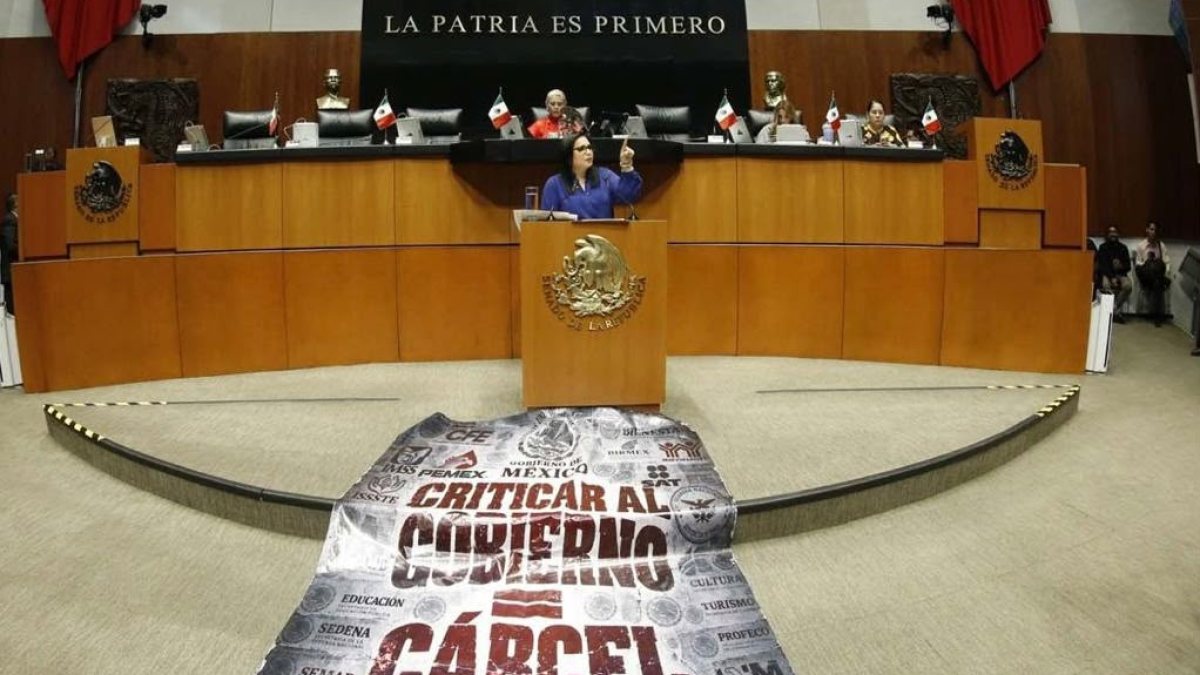 Senado avala reforma de propiedad industrial; oposición la llama 'Ley Antimemes'