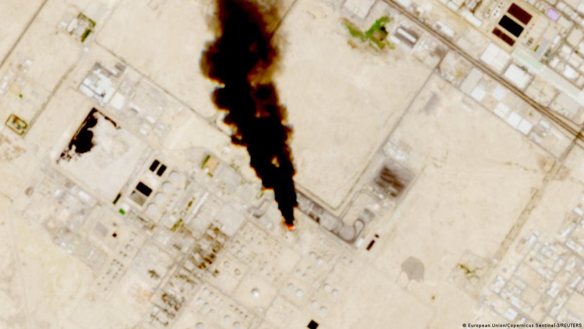 Hutíes amenazan con nuevos ataques a aeropuertos sauditas tras ofensiva que dejó 12 muertos en Riad