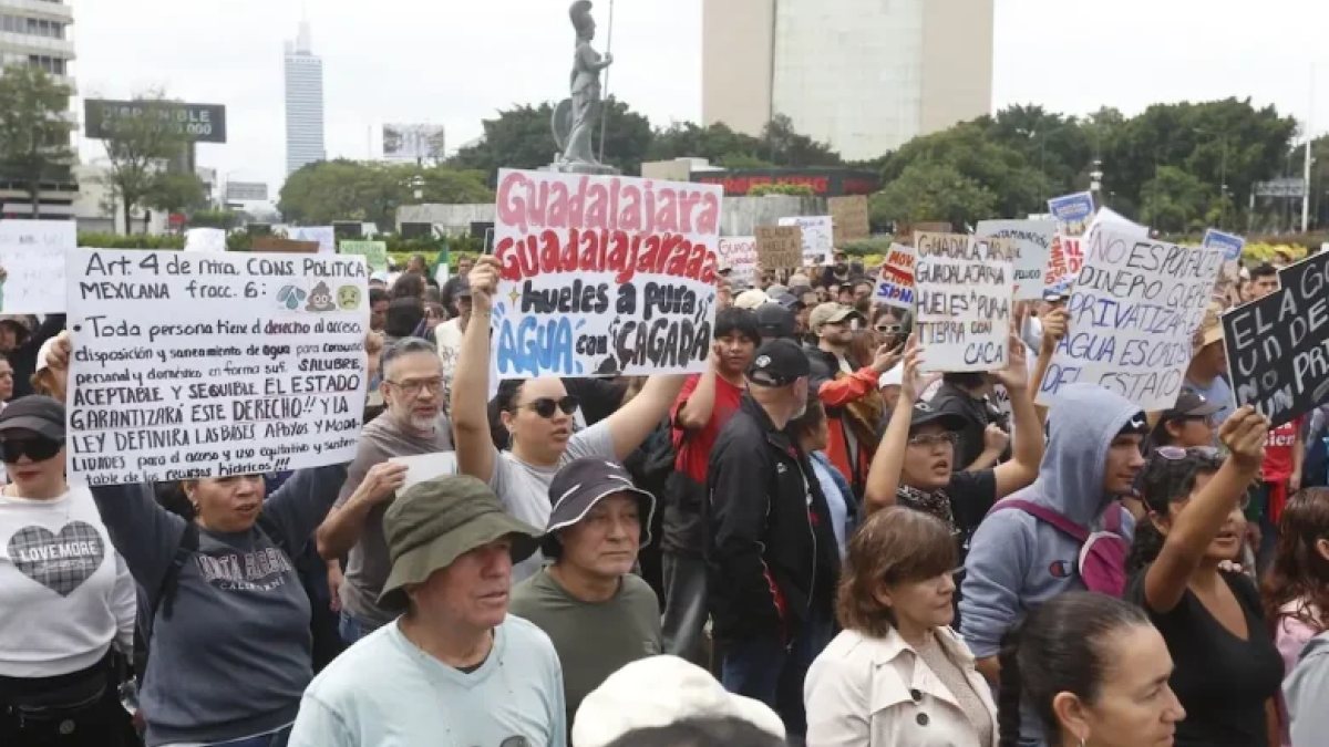 Sheinbaum exige explicaciones a Jalisco por uso de fuerza durante protesta por agua en Guadalajara