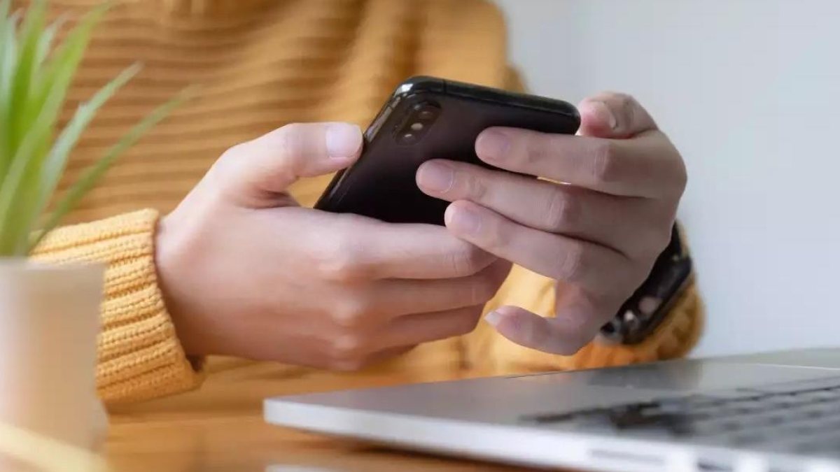 Avanza en comisiones del Senado el derecho a la desconexión digital